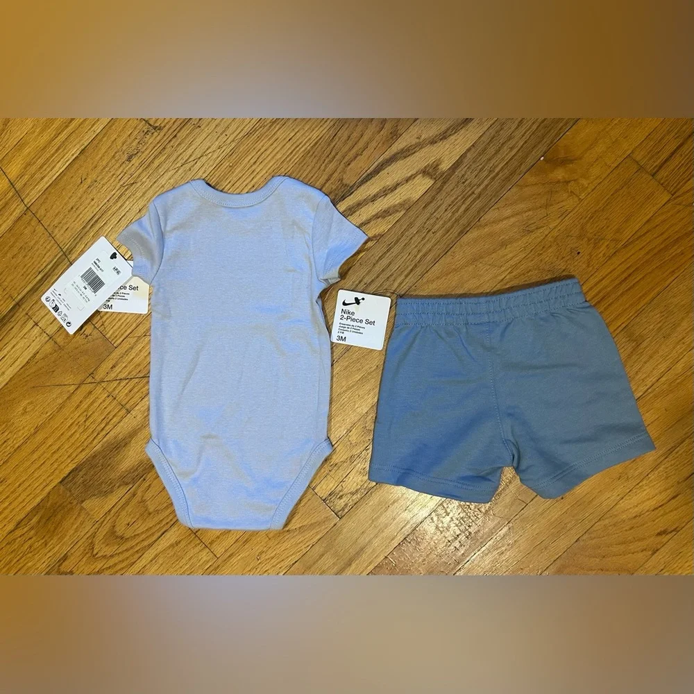 Nike Baby 2-Piece Set Bodysuit & Shorts - Light Blue - Picture 2 of 2